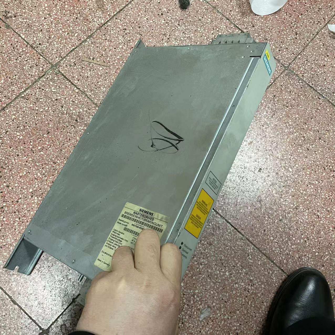 6SE7028-0ES87-2DA1 Siemens VFAC 50KW brake unit chopper brake unit brake unit