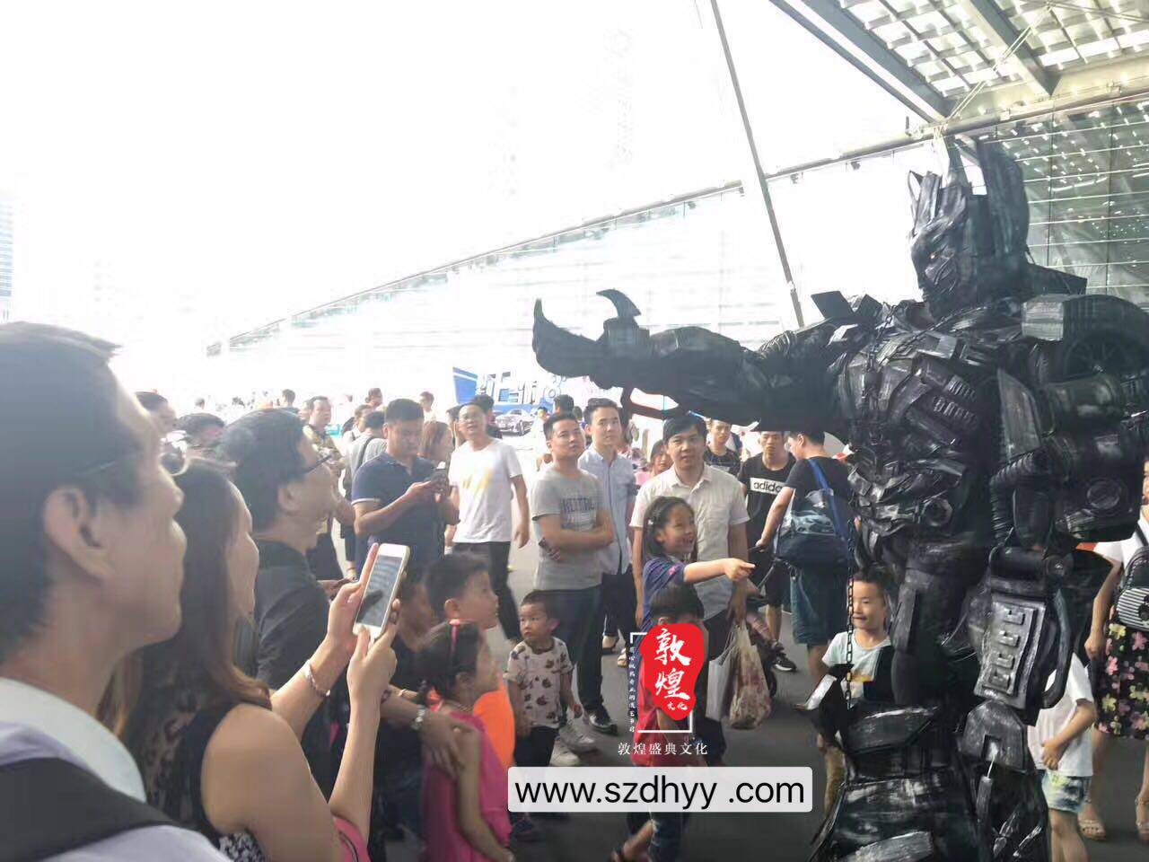 Pearl River Delta Shenzhen transformers Bumblebee Optimus Prime Megatron can be rented and sold