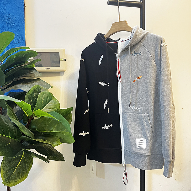 Icebreaker Operation Huang Jingyu and Li Fei's Same Style Spring and Autumn Color-Blocked Shark Embroidered Casual Hooded Cardigan Sweatshirt Jacket for Men Icebreaker Operation Huang Jingyu and Li Fei's Same Style Spring and Autumn Color-Blocked Shark Embroidered Casual Hooded Cardigan Sweatshirt Jacket for Men
