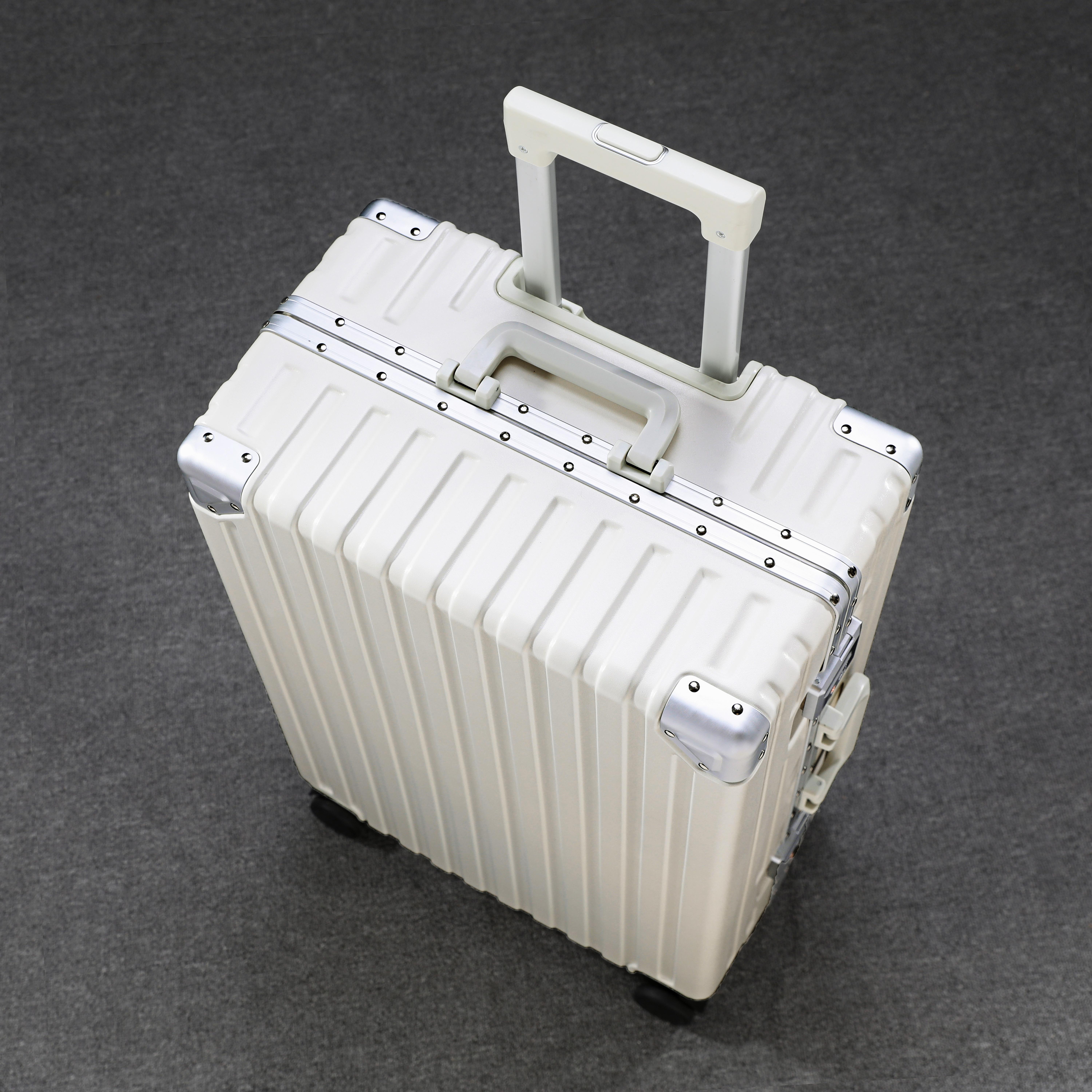 Strictly electable aluminum frame suitcase universal wheel pc pull-lever box tide male and female 20 inch boarding box anti-scraping muted suitcase