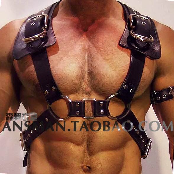 Nightclub bar men DS GOGO SM stud sexy leather chest strap strap strap shoulder bump party costume W lie down