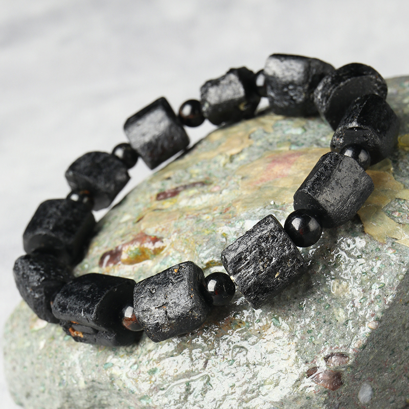 Qinbao Crystal Black Tourmaline Natural Black Tourmaline Raw Stone Bracelet Irregular Shape Authentic Qinbao Crystal Black Tourmaline Natural Black Tourmaline Raw Stone Bracelet Irregular Shape Authentic