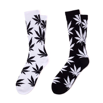 Tide hemp leaf maple leaf socks Dead fly skateboard high tube socks Cotton sports socks Womens basketball mens wild colorful stockings