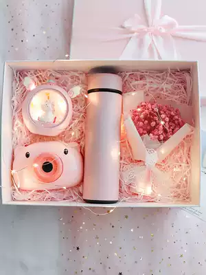 Walking the heart of the creative practical exquisite birthday gift girls graduation heart Valentine's Day special to send girlfriends