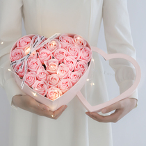 Birthday gift female creative gift box with hand gift to send best friend girlfriend lover ritual bouquet surprise senior gift