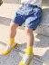 Quần áo trẻ em quần áo trẻ em denim quần áo trẻ em năm 2020 mùa hè mới bé trai tất cả các kết hợp quần năm điểm trẻ em quần thường mỏng - Quần jean