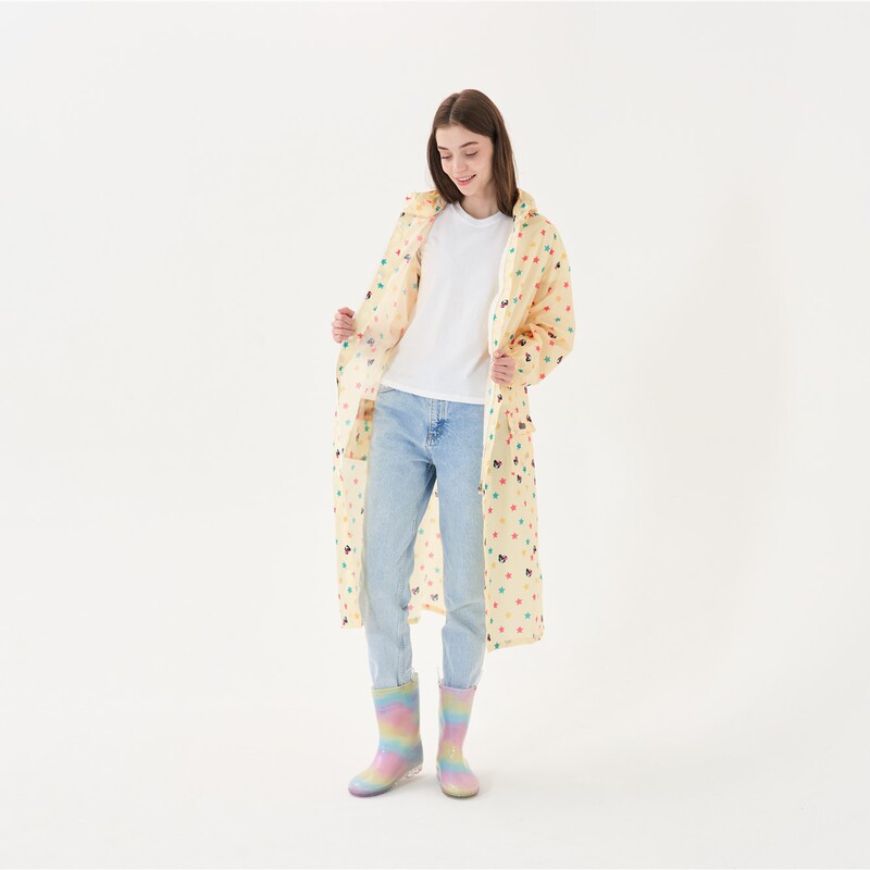 Japan's Light and Quick-Drying Long Adult Can Be Equipped with Family Raincoat for Outdoor Hiking, Fashionable Large Brim with Zipper and Breathable