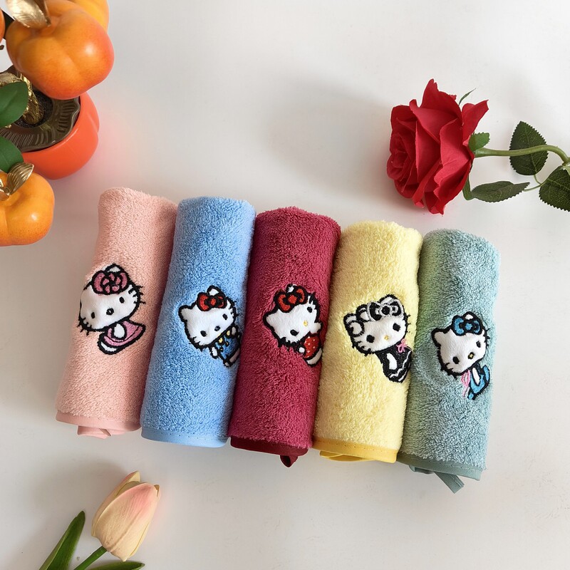 Hellokitty Embroidered Coral Velvet Square Towel Kidsren's Towel Absorbent and Quick-Drying Cute Cartoon Towel Kindergarten