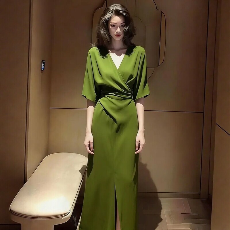 Plus-Size Green Elegant V-Neck Slim-Fit Dress for Women, New Summer Style, Socialite Waist-Cinching Slit Long Dress Plus-Size Green Elegant V-Neck Slim-Fit Dress for Women, New Summer Style, Socialite Waist-Cinching Slit Long Dress