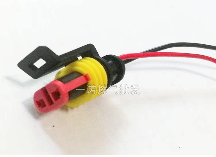 Xe hơi tự nhiên cng phụ kiện phun đường sắt cắm đa điểm phun trực tiếp giảm áp van điện từ cắm van điện từ cắm - Sửa đổi ô tô chổi rửa xe ô tô 360 độ