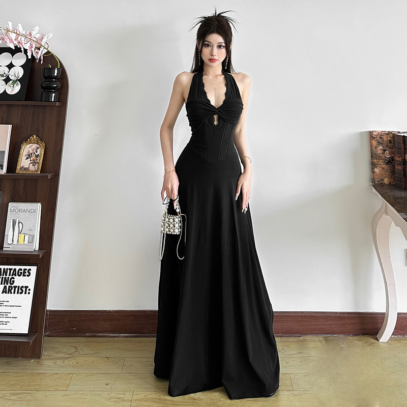 Quirky Girl, Elegant Black V-Neck Cut-Out Halter Dress for Women, Backless, Waist-Cinching Long Dress