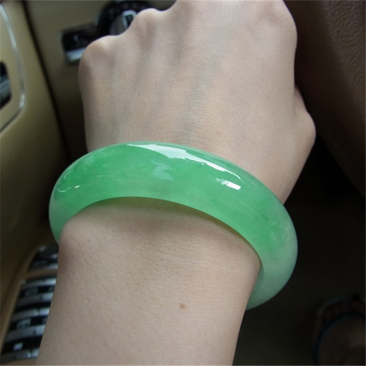 Old pit emerald bracelet apple green Guido Princess bracelet oval ice seed Myanmar jade bracelet floating green flowers