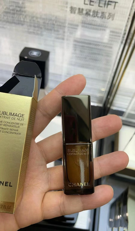 Chanel Luxurious Essence Revitalizing Night Serum 5ml with Pump Applicator Anti-Aging Repair