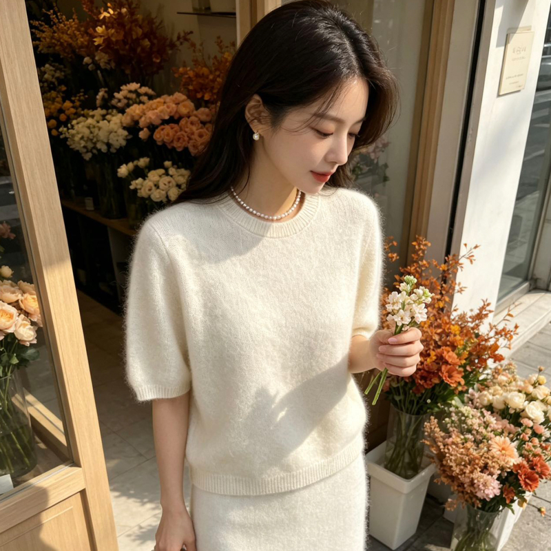 Simple and Versatile Brushed Cashmere Sweater for Women, New Short-Sleeve Knit Top, Slim-Fit Wool Sweater