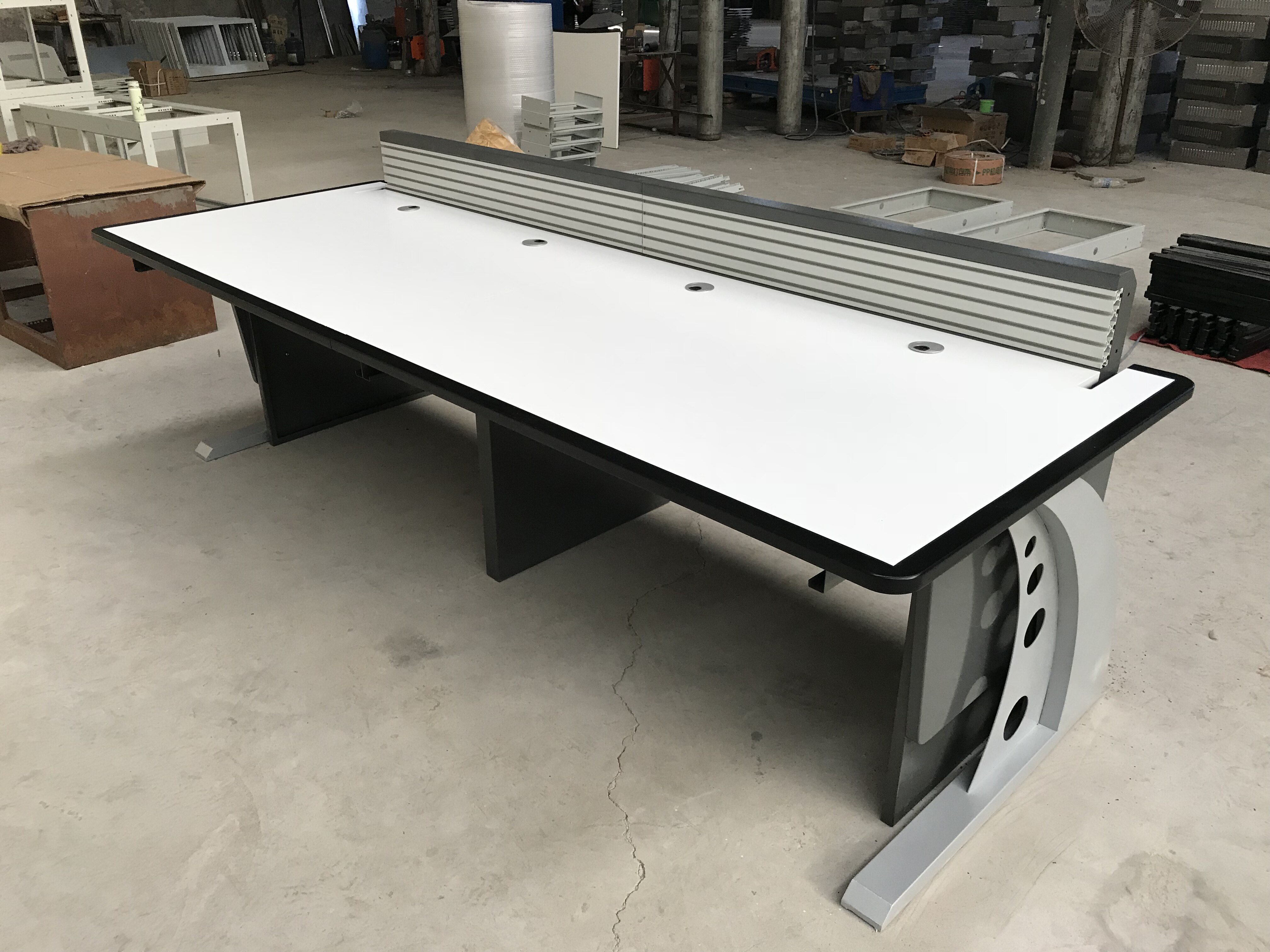 Manufacturer Direct Sale Jinkyushu Custom Thickened Multi-Link Command Center Control Desk Monitoring Desk Operation Desk dispatching desk