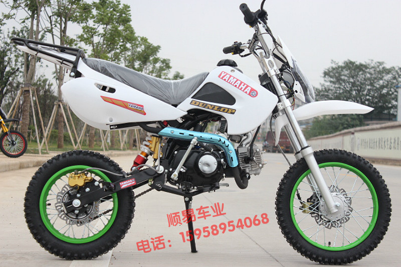 Kawasaki Motacer cao 125cc với hai vòng xe địa hình trên núi trong chiếc mô tô đua bãi biển tốc độ cao xe cào cào mini