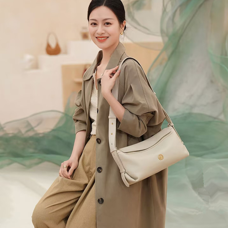 [Celebrity Style] Milk Carton Bag Vegetable-Tanned Leather Commuter Shoulder Crossbody Pillow Bag for Spring and Summer