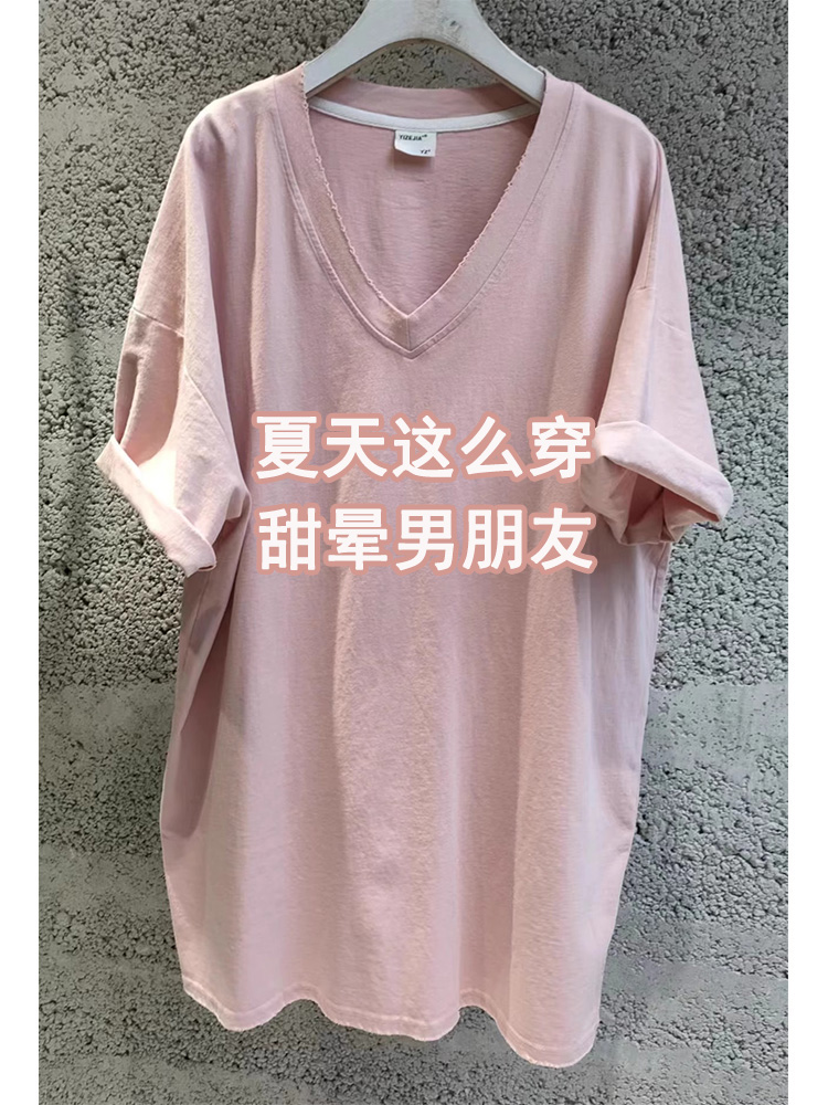 ピンクのVネック半袖Tシャツ、女性用、2025年夏新作、薄手、ゆったり、大きいサイズ、ミディアムロング、ゆったり、裾が抜けたスカート