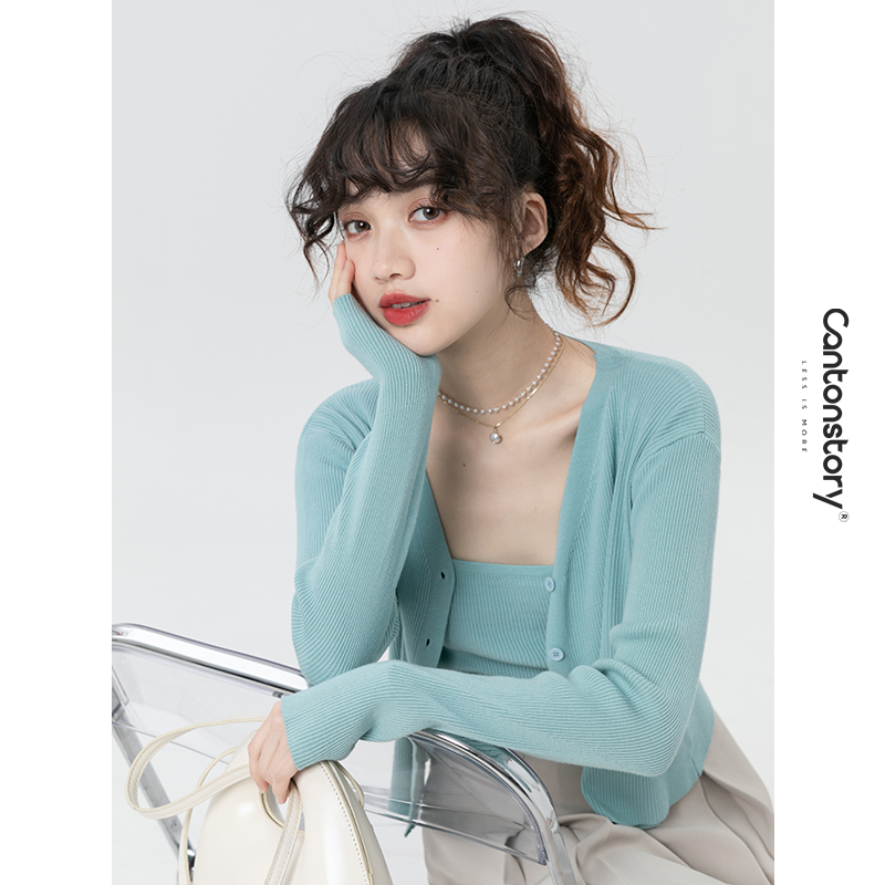 Knitted Cardigan Short long sleeves Summer 2022 New design sensation Small crowdsourced two sets gentle and thin blouses