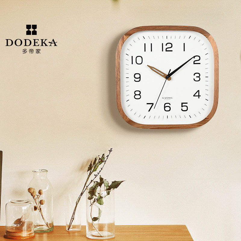 Multi-emperor Japanese solid wood square wall clock living room home fashion clock Nordic modern simple bedroom clock mute