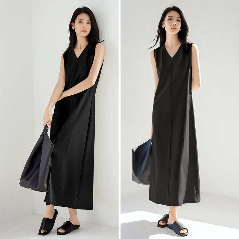 2026 Spring/Summer Patchwork Minimalist Style V-Neck Sleeveless Dress for Women, Black Tank Dress, Slimming, Tummy-Covering, Casual Long Dress