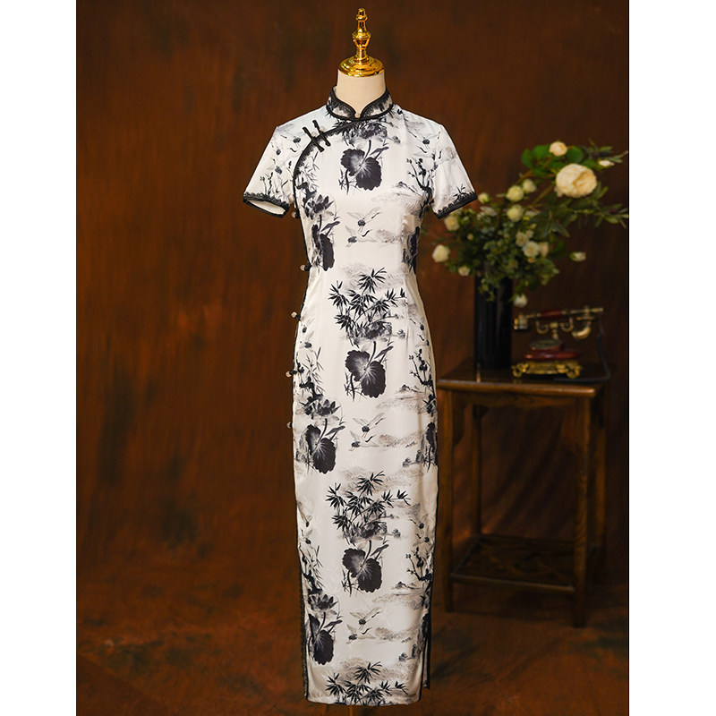 Retro qipao 2022 The new mother improved the traditional long version of the old Shanghai Suja printed women's spring