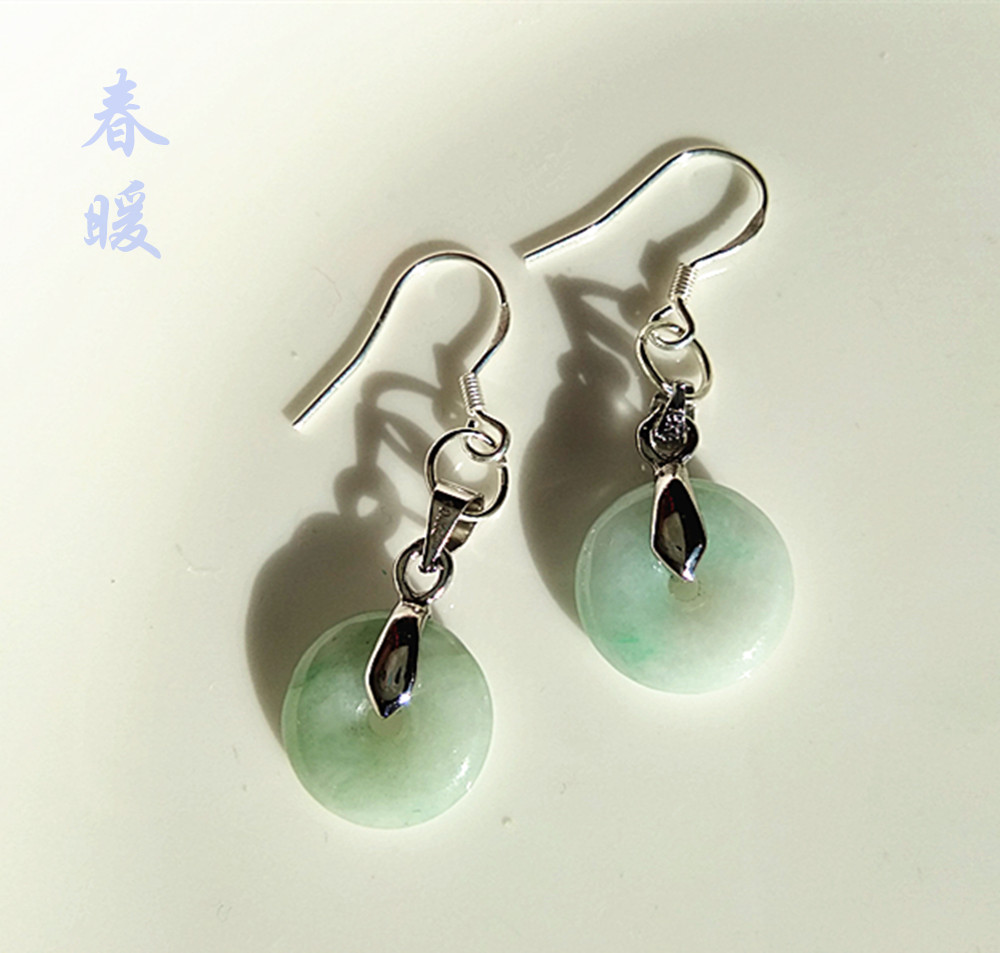 Meet the hairpin's emerald ear pendant minimalist with light and green natural safe and green A925 silver exchangeable ear clip