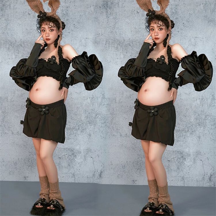 Photo Studio's New Maternity-Themed Photoshoot Dark and Cool Black Outfit for Pregnant Moms and Trendy Moms Art Photo Photography Clothing