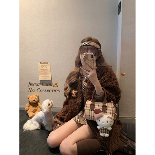 Коллекция NSS Flush Soft Bear Curly Fur Integrated V-образный вырез