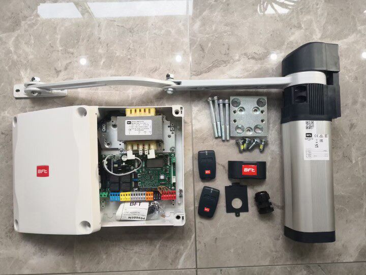 Door-to-door installation and maintenance Italian original imported fast door opener Pedestrian passage door opening opportunity to resist rebound