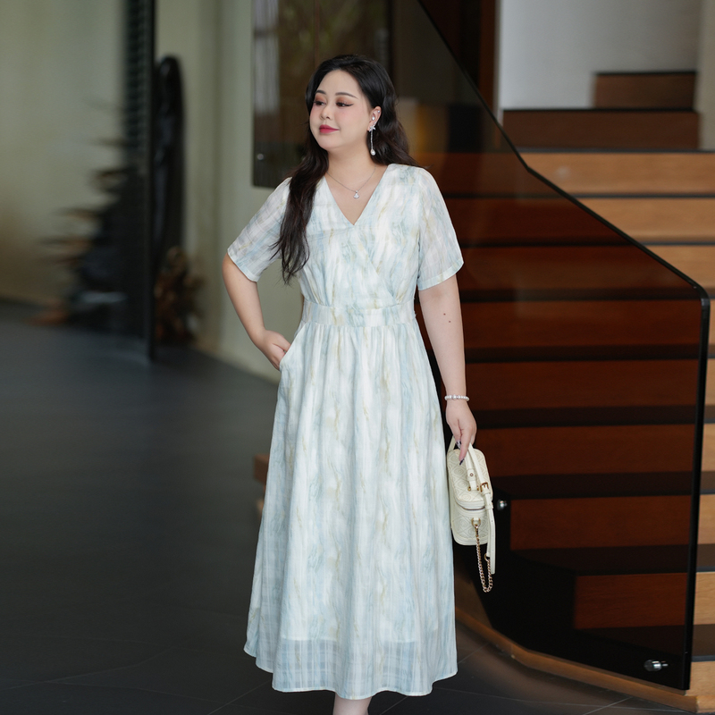 Mrs. Dave's Plus-Size Women's Clothing, New Summer Style, Stunning Dress for Plus-Size Women, Stylish French V-Neck Floral Chiffon Dress