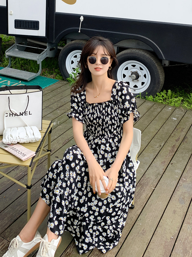 Large size women's clothing in the summer of 2021 the new fat sister loose thin belly cover-up square collar floral small daisy dress