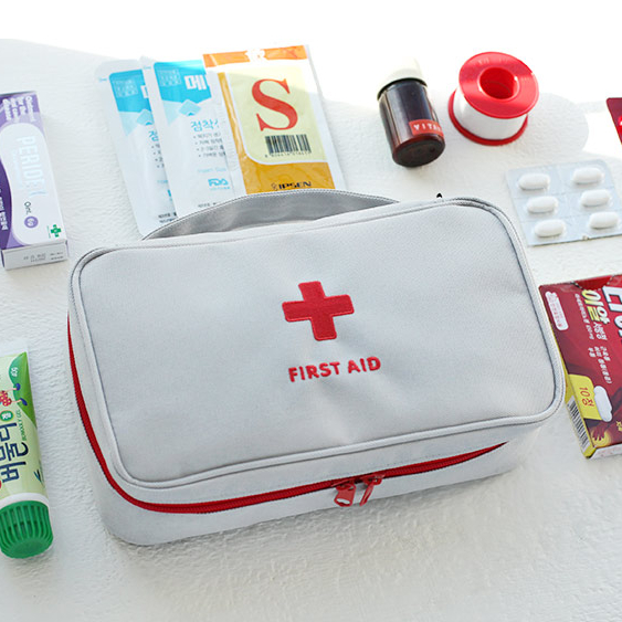 Outdoor travel portable first aid kit medical medicine storage bag portable field survival emergency medical kit home bag