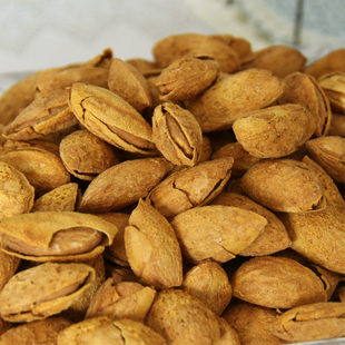 Xinjiang specialty np paper almond thin shell almond salt baked cream flavor bulk whole box almond 250g new goods