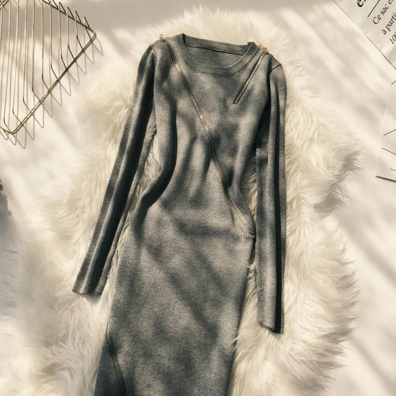 Khí hậu sang trọng catwalk váy đen cổ tròn tay dài dây kéo không đều cẩn thận đầm dự tiệc sang trọng