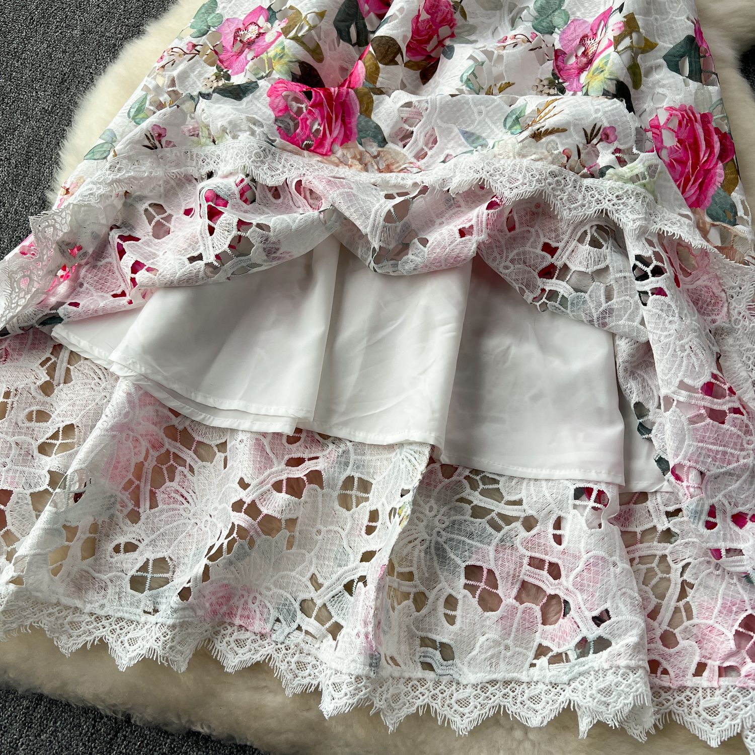 French retro elegant lace splicing printed waist-cinching elegant dress - Image 5