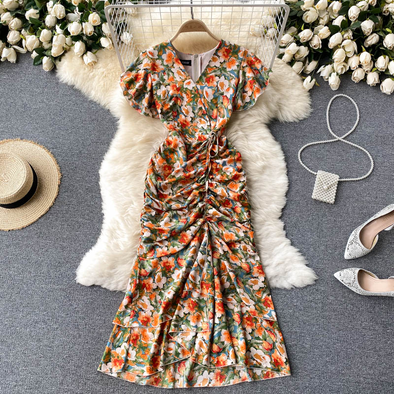 Design And Colorwomanliness Dress summer new pattern temperament V-neck Scheming Drawstring fold Self cultivation Medium and long term Broken flower Chinese bellflower skirt