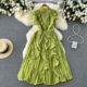 Sleeveless sleeveless dress with ruffled leaf edge for small people with a sense of design