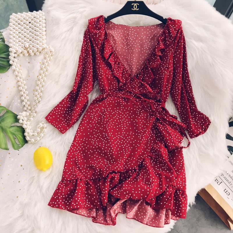 Ins siêu lửa retro điểm kỳ nghỉ váy Pháp lãng mạn bất thường xù lông một mảnh váy ren nữ 	váy eo con kiến	