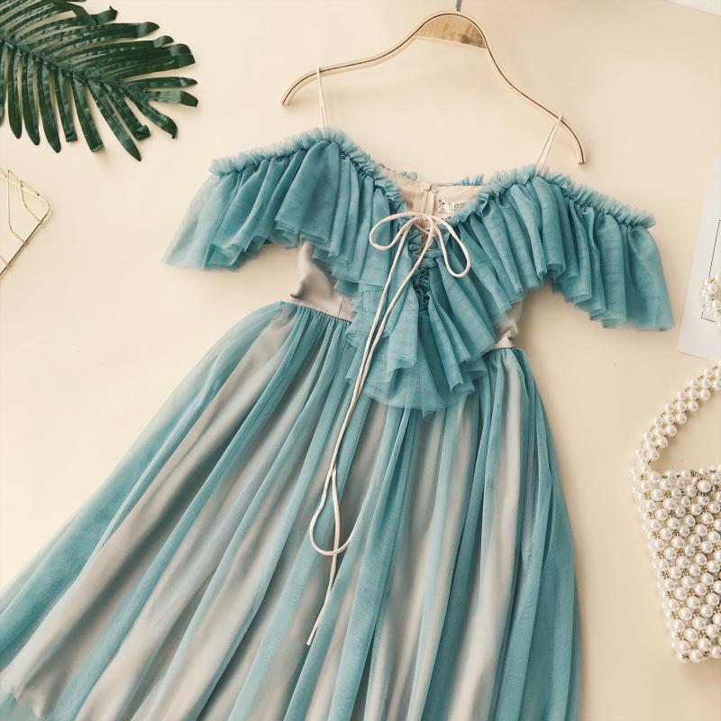 Tình yêu đầu tiên cổ tích váy cẩn thận máy quây tai gỗ v- cổ lưới xù không thường xuyên một từ dây đeo váy nữ váy xòe đẹp