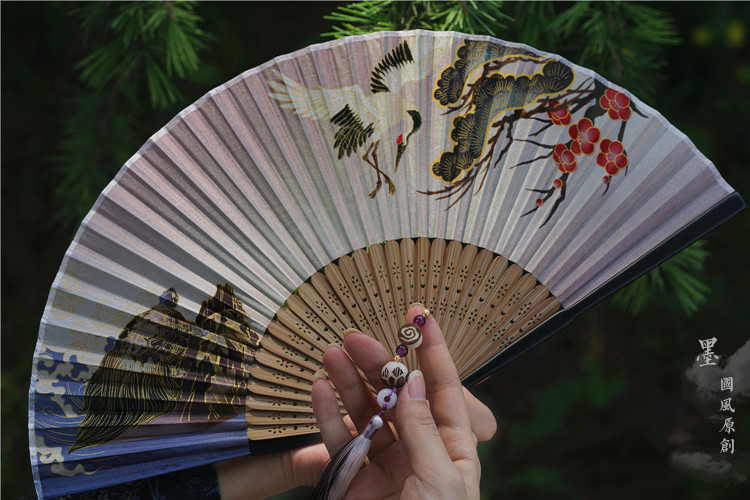 Декоративный веер 墨家新品「鹤舞」原创仙鹤松树古风仿真丝竹扇扇子折扇流苏扇坠