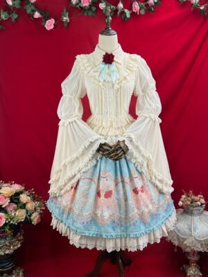In stock [Flower Moon Secret Realm] Lolita Original sleeve-sleeved shirt with an elegant doll-neck inner top
