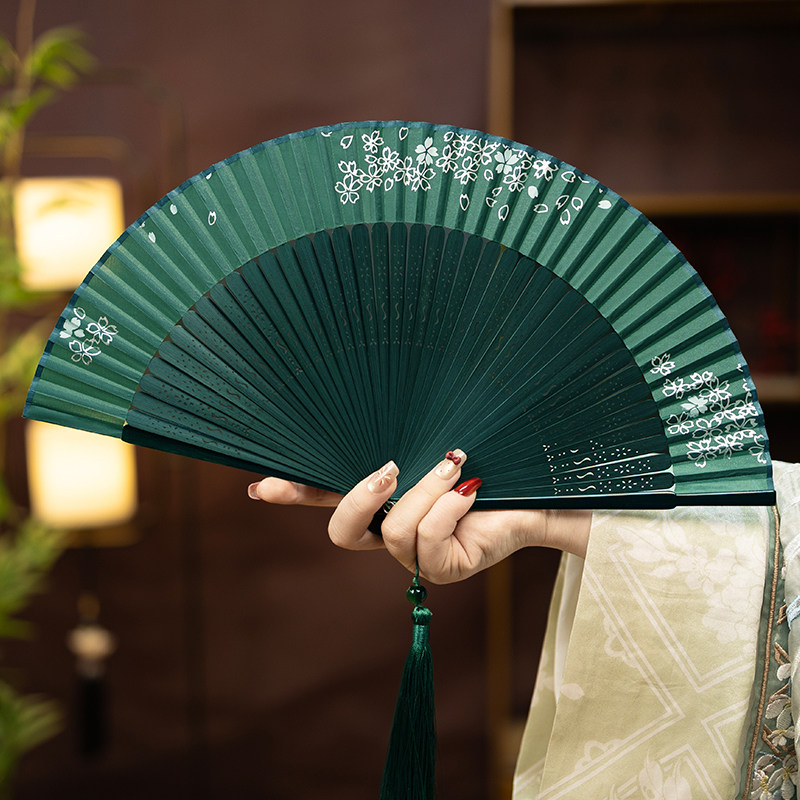 Веер детский летний портативный складной веер в национальном стиле cheongsam с кисточками, подарочный бамбуковый веер, фото классического специального танцевального веера, веер для ударов Изображение 1