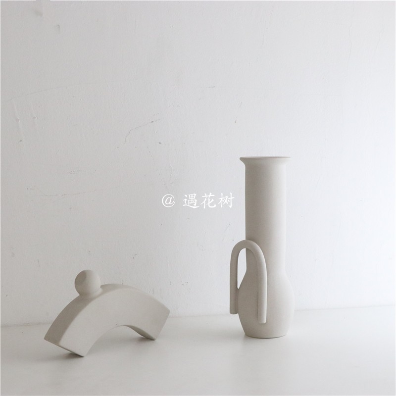 To run ins minimalist northern wind creative ceramic vases, candlestick household act the role ofing is tasted furnishing articles flowerpot home coffee shop