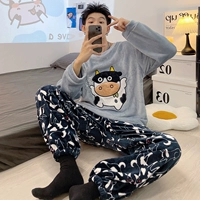 95A234 Черно -белая молочная корова модель мужская модель