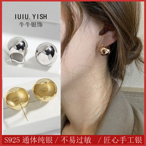 European and American wind new gold earrings S925 through body pure silver design sense fashion brief ear nail superior temperament web