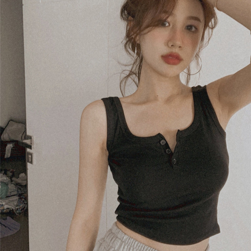 Outside the small crowd wearing black blouses Summer pure desire sweet and spicy in the bottom, don't give a spicy girl a little harness vest.