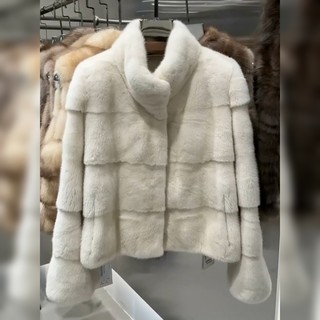 High-End Stand-Up Collar White Layered Design Fur Coat Women's Winter New Style Rich Girl Style Warm Top