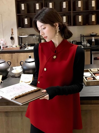 Estilo digno y elegante mejorado nuevo estilo chino rojo cuello alto chaleco con solapa inclinada para mujer otoño e invierno nuevo dobladillo inclinado top de Año Nuevo