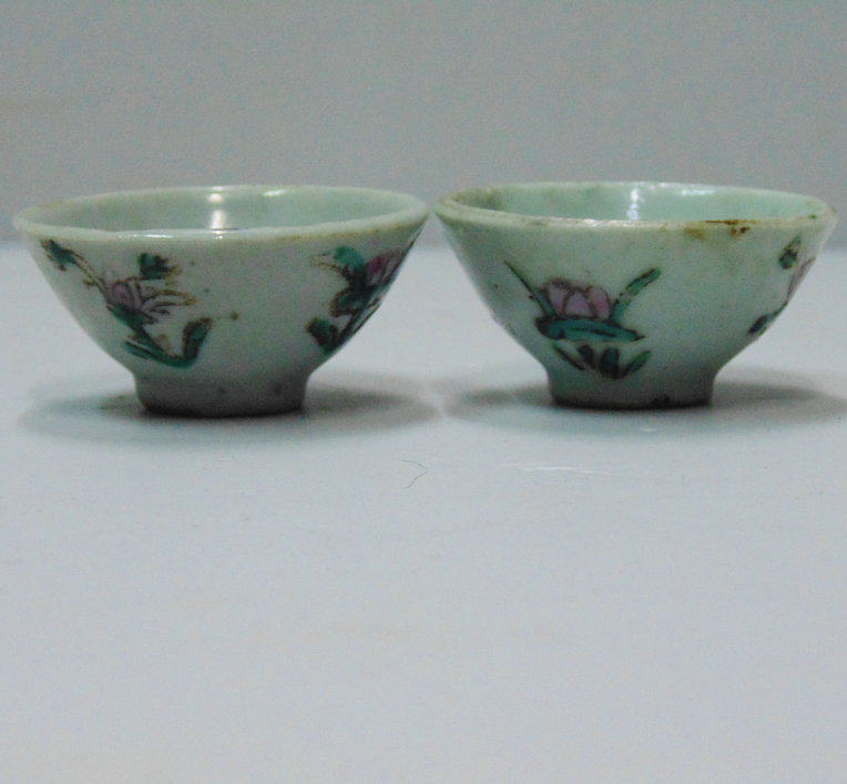 Folklore Objects Cultural Wine Collection Film and TV props Republic of China Hand-painted Gasawara Flower Wine Glasses Pair